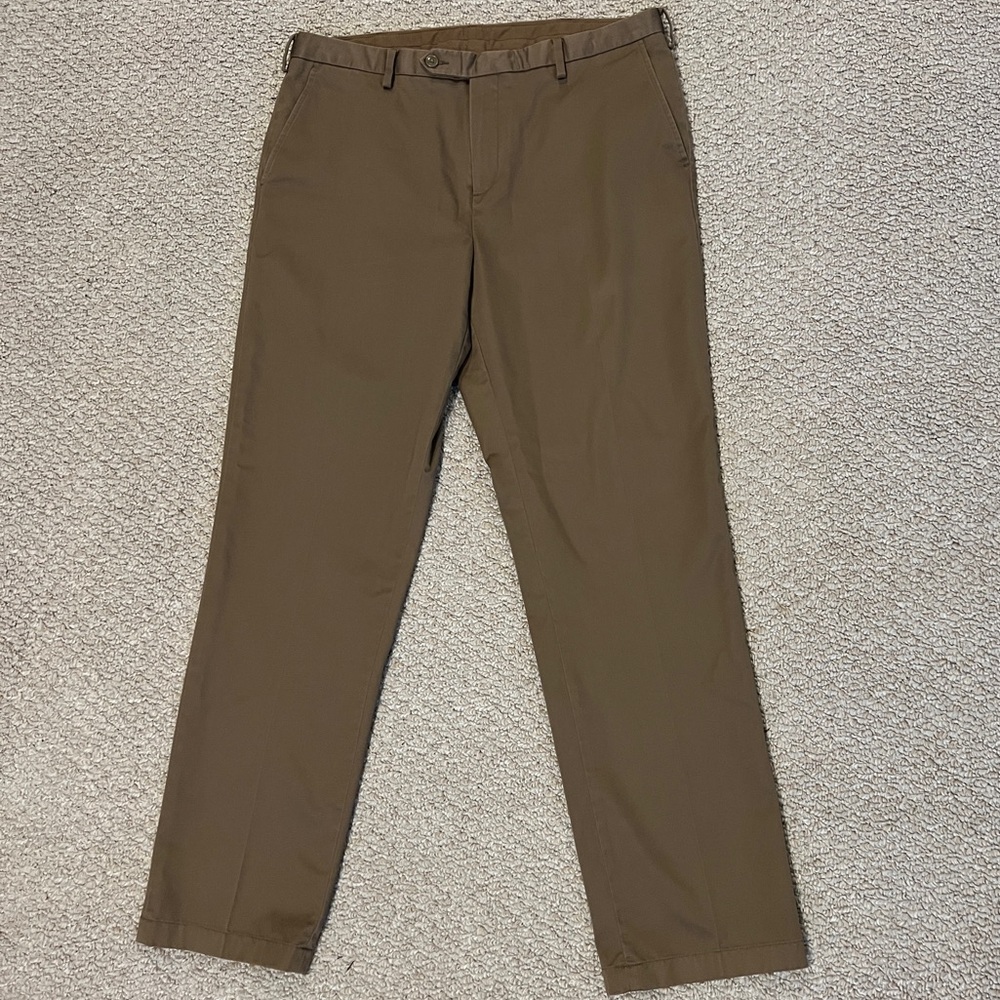 Jos. A. Banks Traveler’s Dress Pants Mens 36x32 Pleated Preppy Casual Khaki Tan